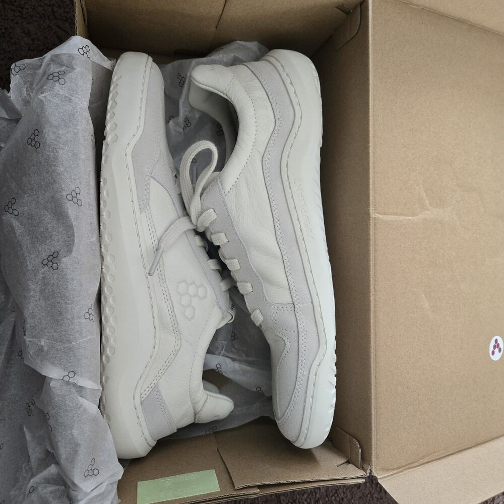 Vivobarefoot Gobi II premium leather Limestone 10US EU43 Brand New